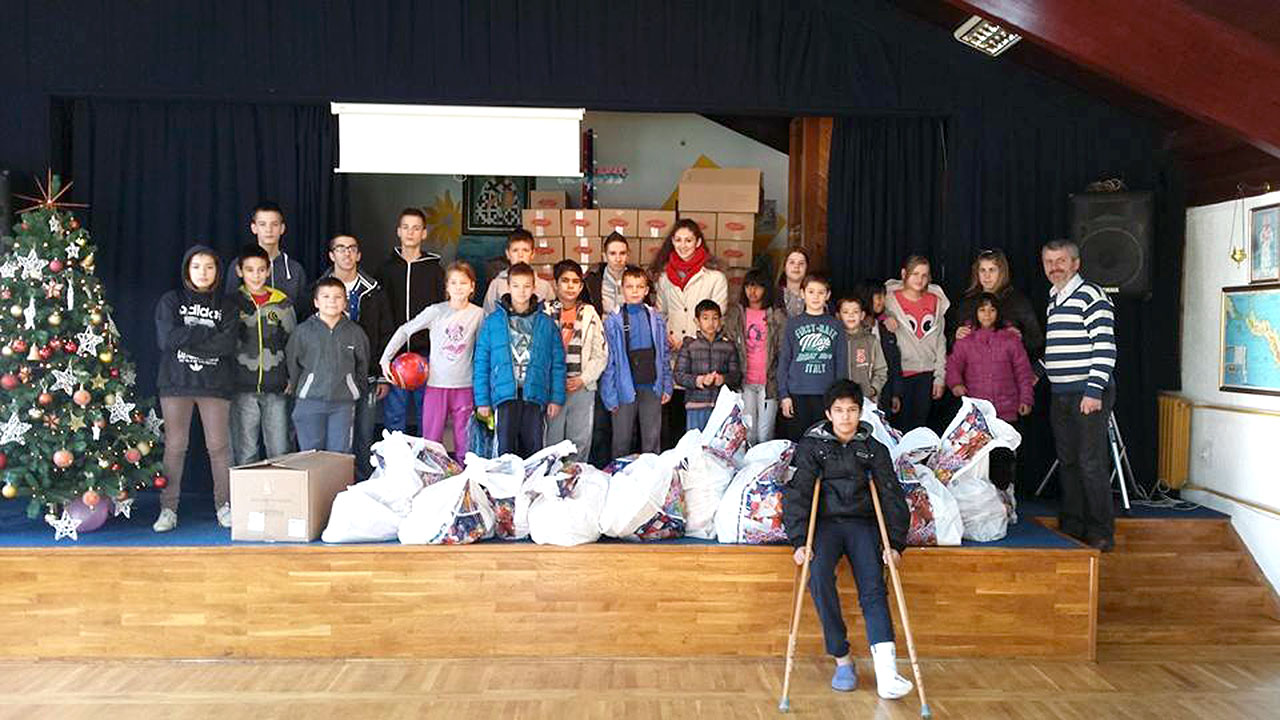 Champ 07 - Donacija novodisnjih paketica za Decje selo 03